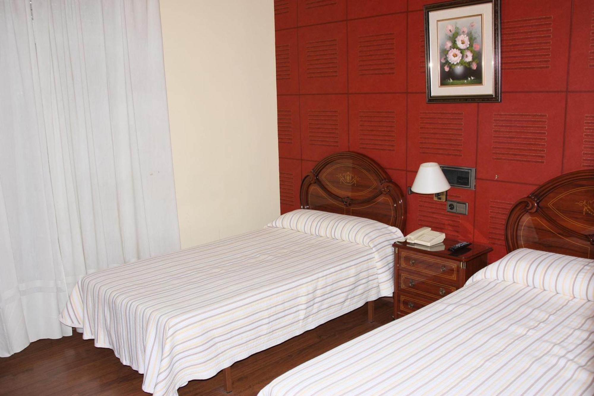 Aceuchal Hotel Frijon מראה חיצוני תמונה